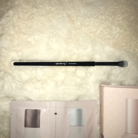 Fresh Cosmetic Bag and Sampler Kit 14pc - Picture 6 of 8